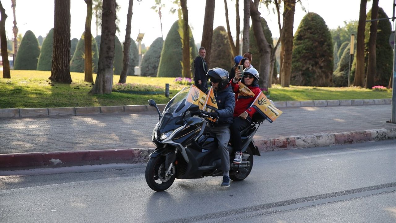 Antalya'da Motosikletçiler Kadına Şiddete Hayır Dedi