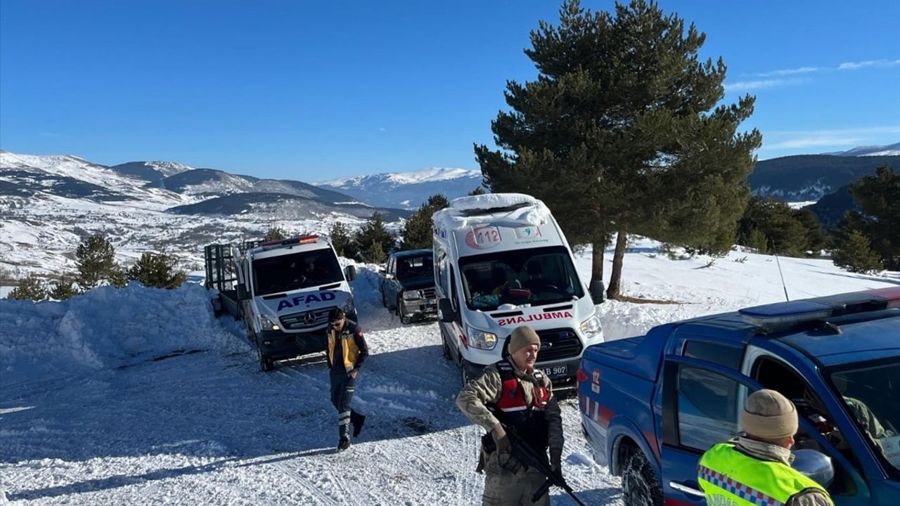 Ardahan'da Kar Sebebiyle Mahsur Kalan Hasta Kurtarıldı