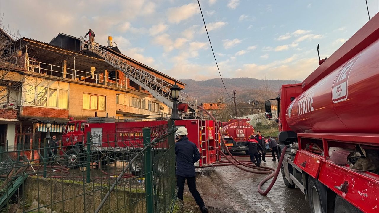 Bartın'da Yangın: İki Evde Hasar Oluştu