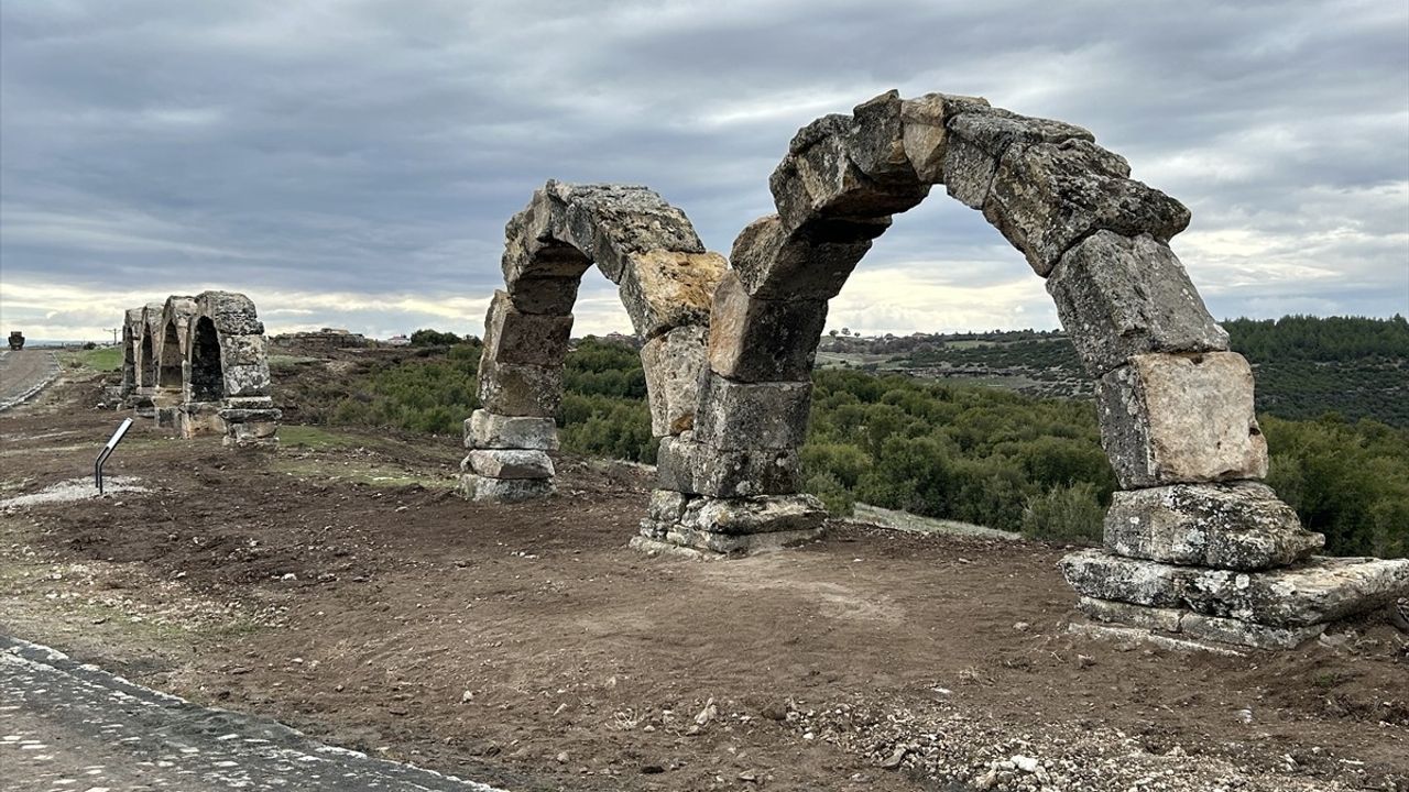 Blaundos Antik Kenti'ndeki Su Kemerleri Restore Ediliyor