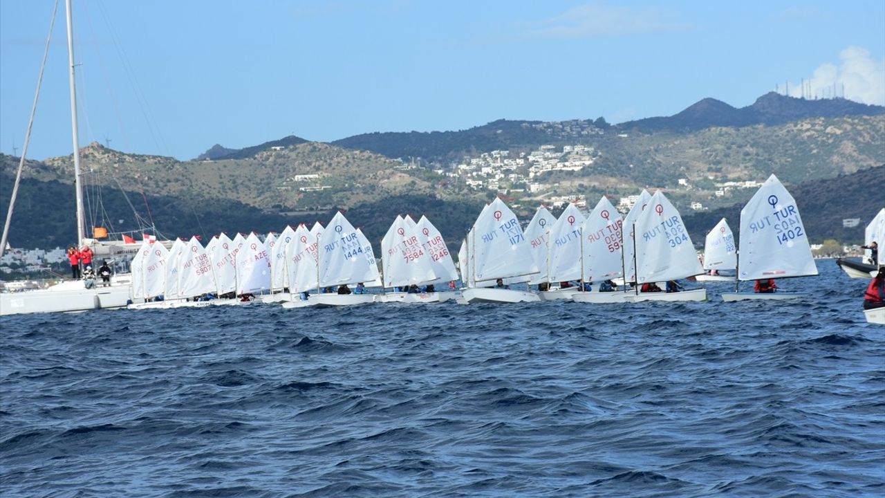 Bodrum'da Yosun Cup Yelken Yarışları Başladı