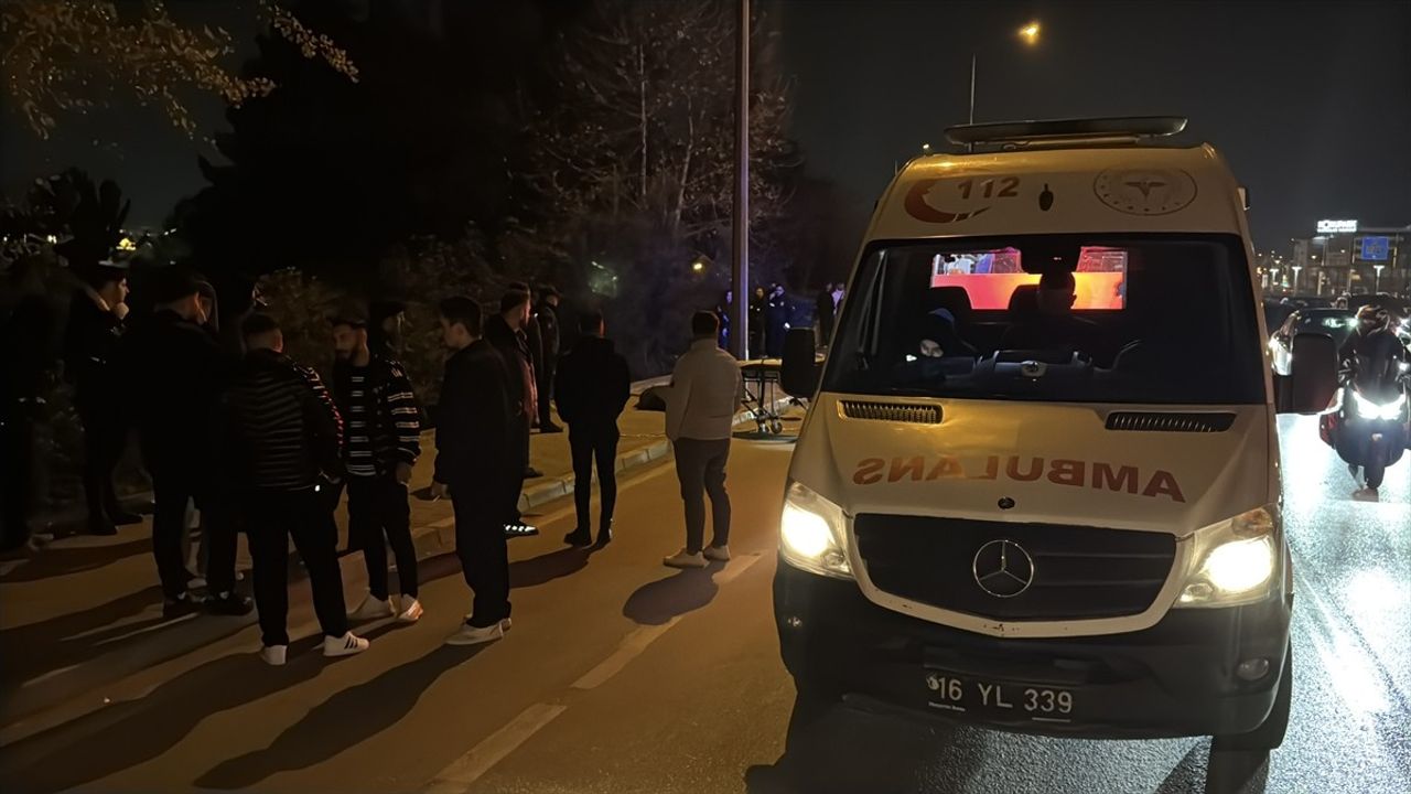 Bursa'da Acı Kaza: Motosiklet Trafik Kazasında 2 Kişi Hayatını Kaybetti