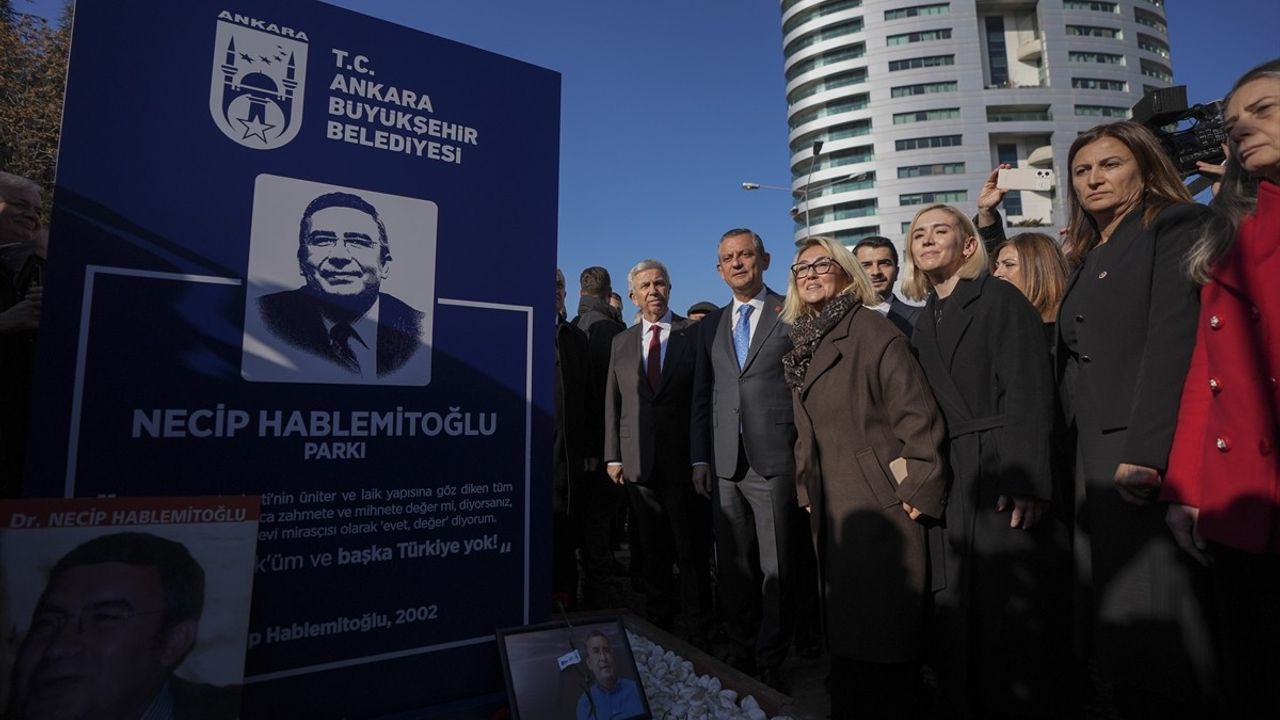 CHP Genel Başkanı Özgür Özel'den FETÖ Vurgusu