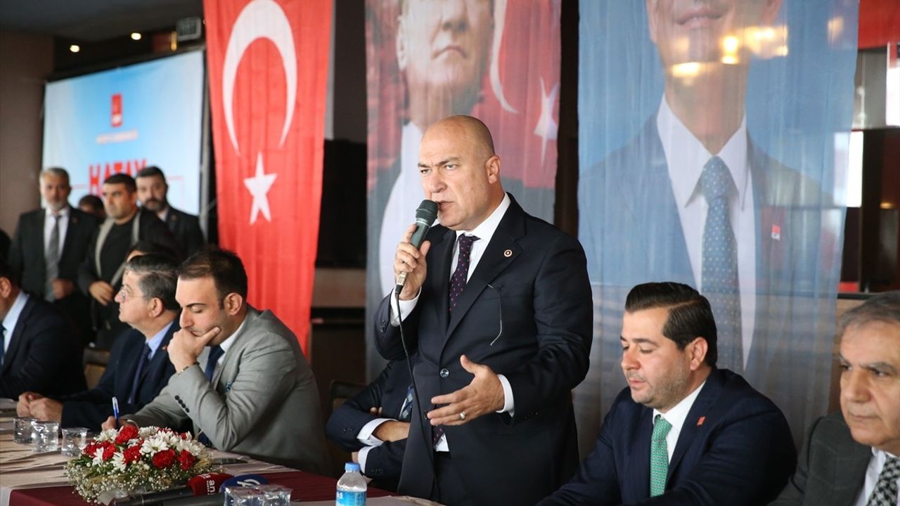 CHP İktidara Yürüyüşte