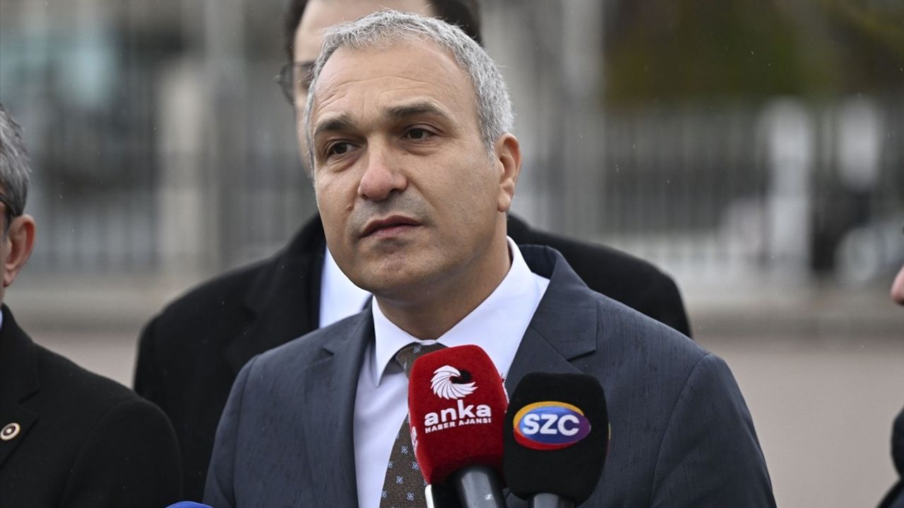 CHP Öğretmenlik Mesleği Kanunu İçin AYM'ye Başvurdu