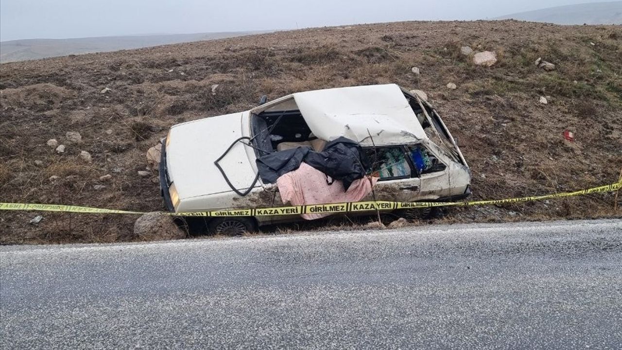 Çorum'da Trafik Kazası: Bir Kişi Hayatını Kaybetti, Diğeri Yaralandı