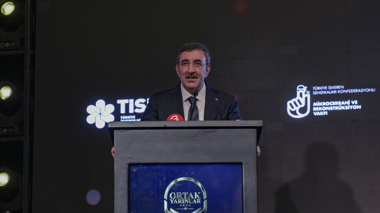 Cumhurbaşkanı Yardımcısı Cevdet Yılmaz, Enflasyonla Mücadele ve Gelecek Vizyonunu Açıkladı