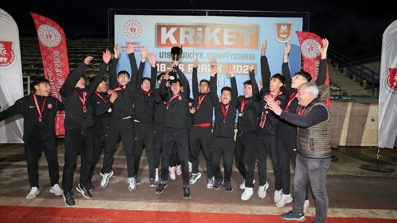 Denizli'de 19 Yaş Altı Kriket Şampiyonası Gerçekleşti