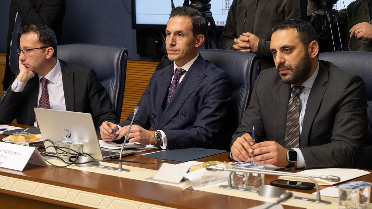 Dijital Mecralarda Çocuk Hakları için Acil Önlemler