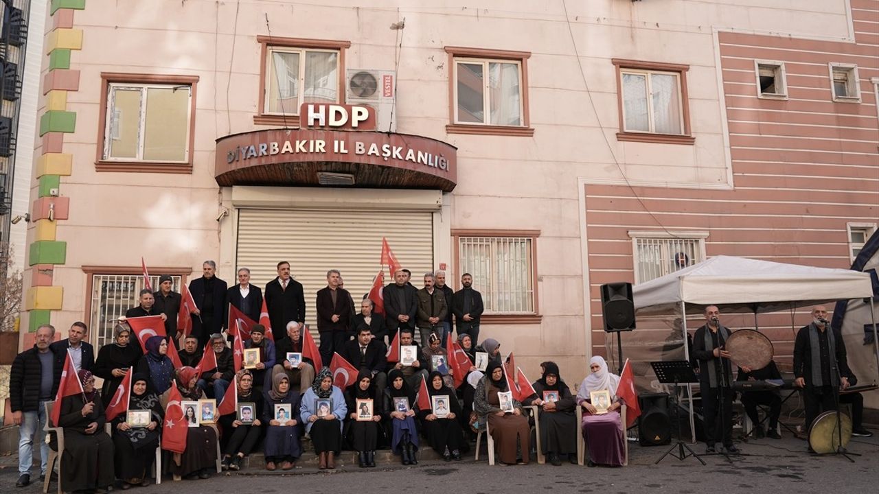 Diyarbakır Anneleri, Evlat Nöbetine Devam Ediyor