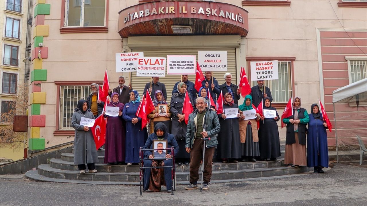 Diyarbakır Annelerine Bir Destek Daha