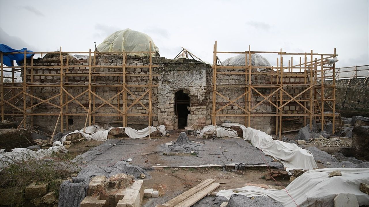 Edirne'deki Gazi Mihal Hamamı'nın Restorasyon Çalışmaları Devam Ediyor