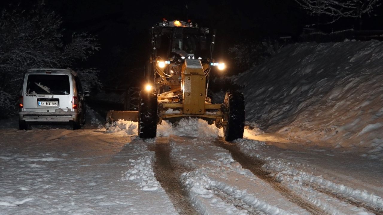 Elazığ'da Kapanan Köy Yolları Açılıyor