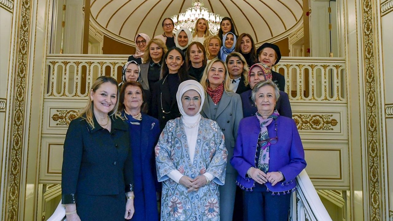 Emine Erdoğan TOGEM-DER Yönetim Kurulu ile Buluştu