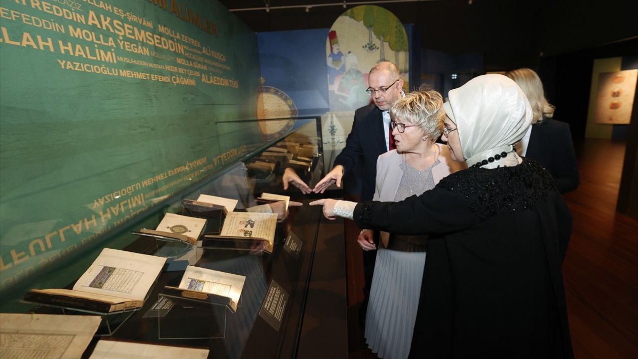 Emine Erdoğan ve Zsuzsanna Nagy'dan Kültürel Ziyaret