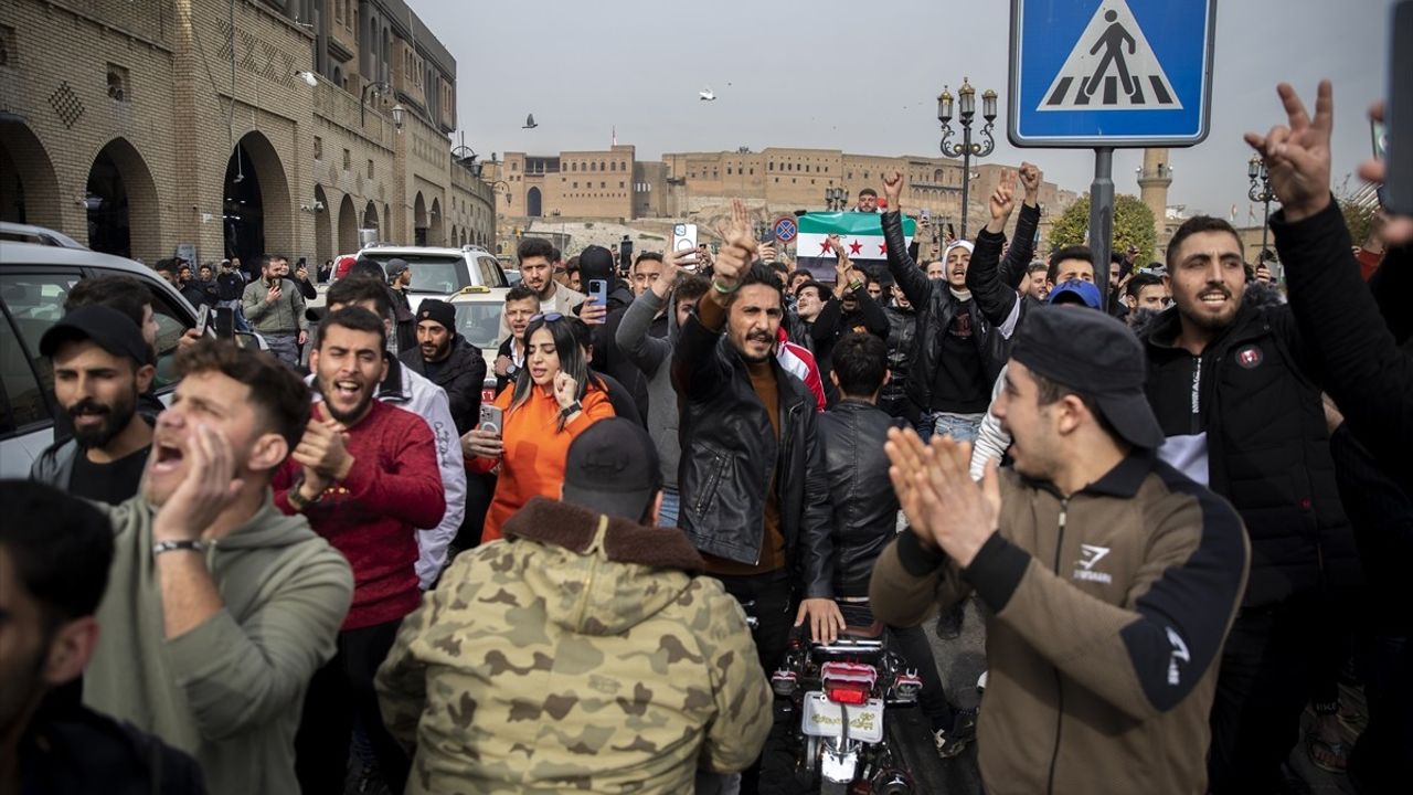 Erbil’deki Suriyeliler, Esed Rejiminin Düşüşünü Kutladı