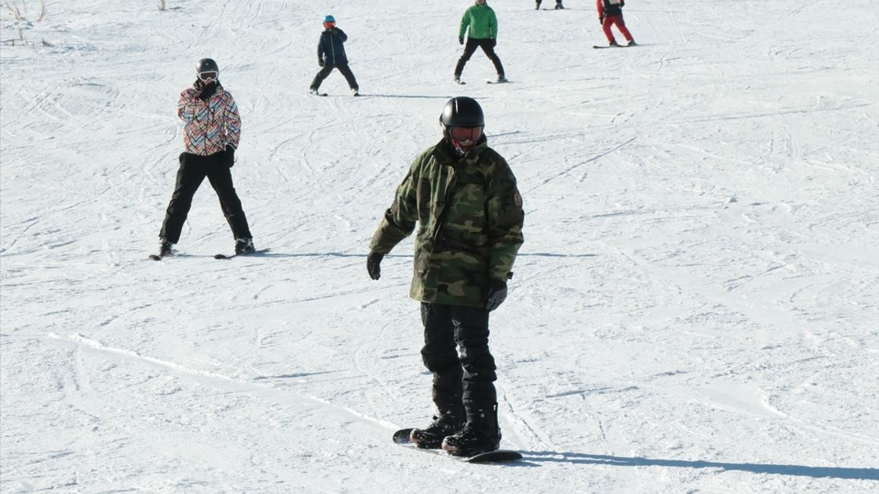 Erciyes Kayak Merkezi'nde Yılbaşı Yoğunluğu