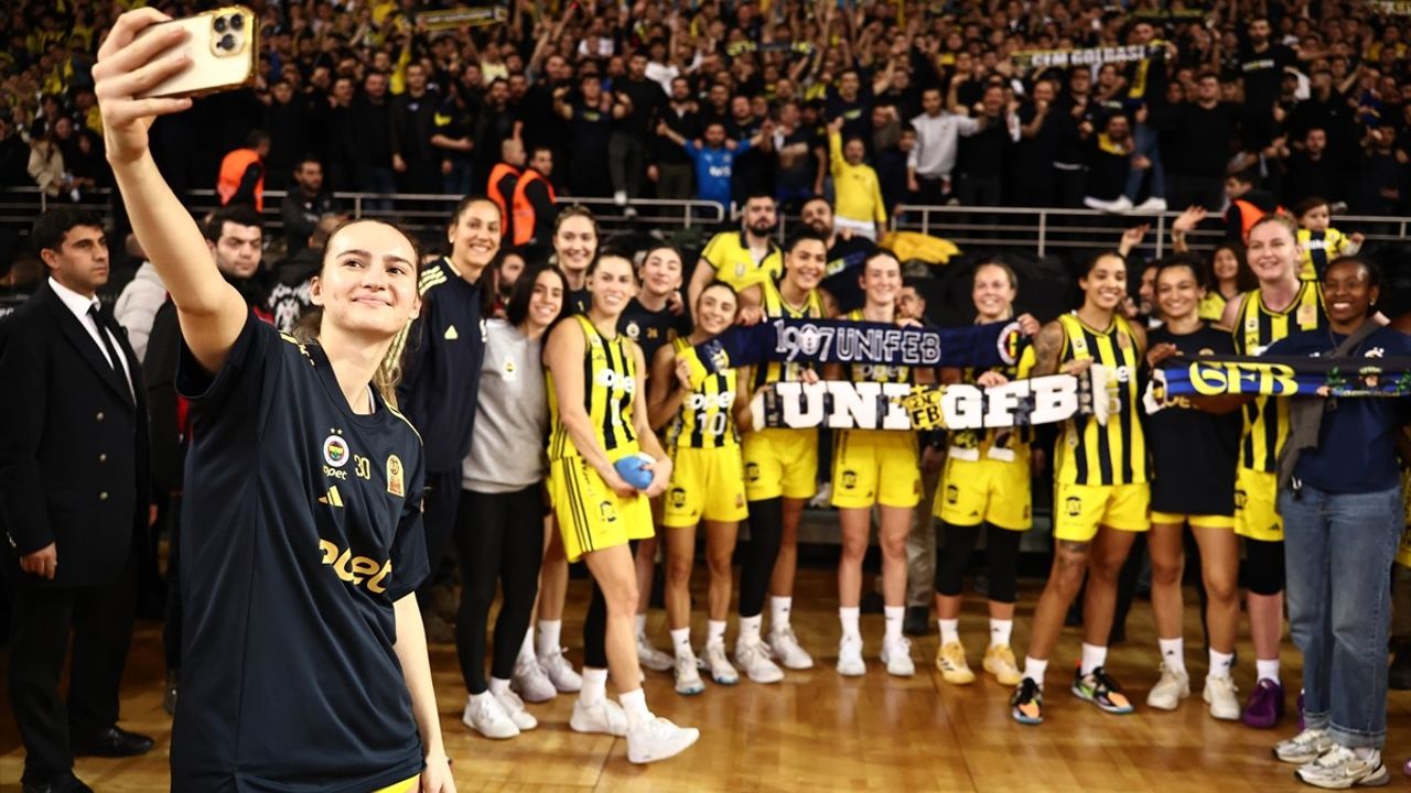 Fenerbahçe, Cumhurbaşkanlığı Kupası'nda 13. Zaferini Kutladı