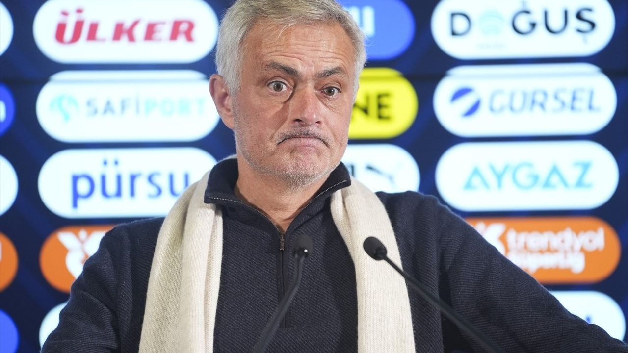 Fenerbahçe-RAMS Başakşehir Maçında Jose Mourinho'nun Açıklamaları