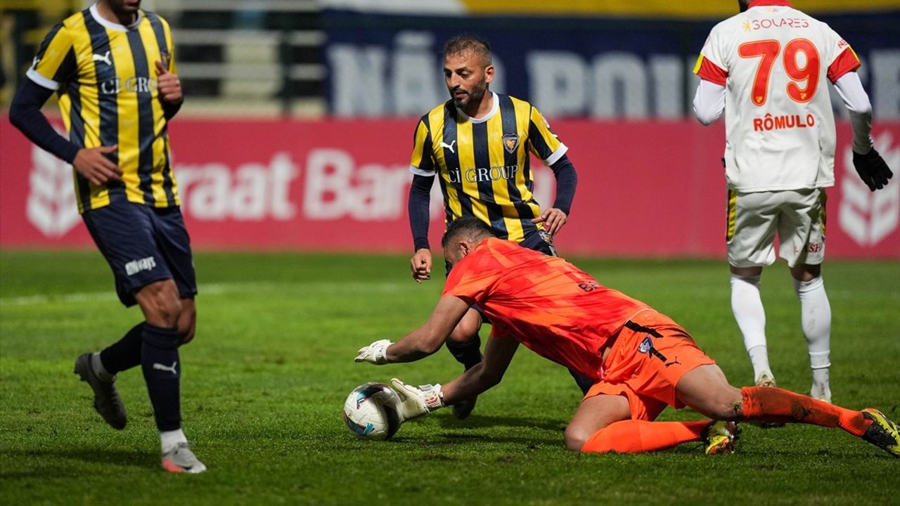 Göztepe, Bucaspor 1928'yi 4-0 Geçerek Ziraat Türkiye Kupası'nda Grup Aşamasına Yükseldi