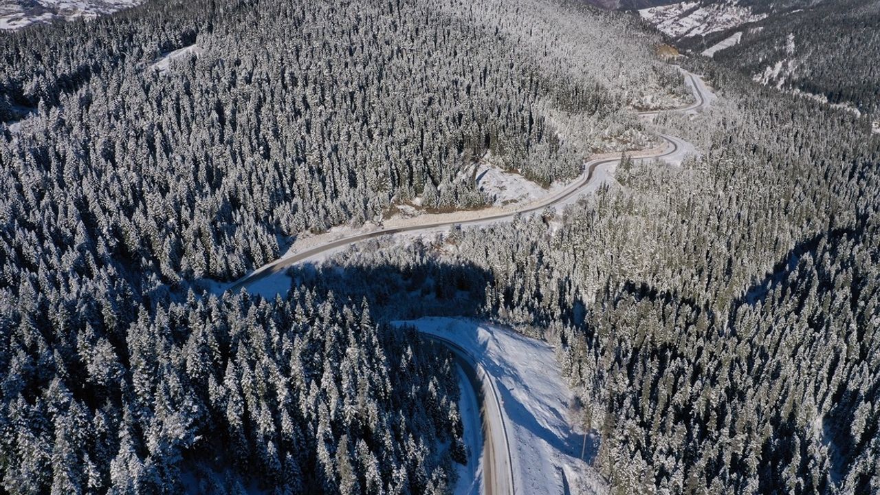 Ilgaz Dağı'nın Karlı Güzelliği Dronla Görüntülendi