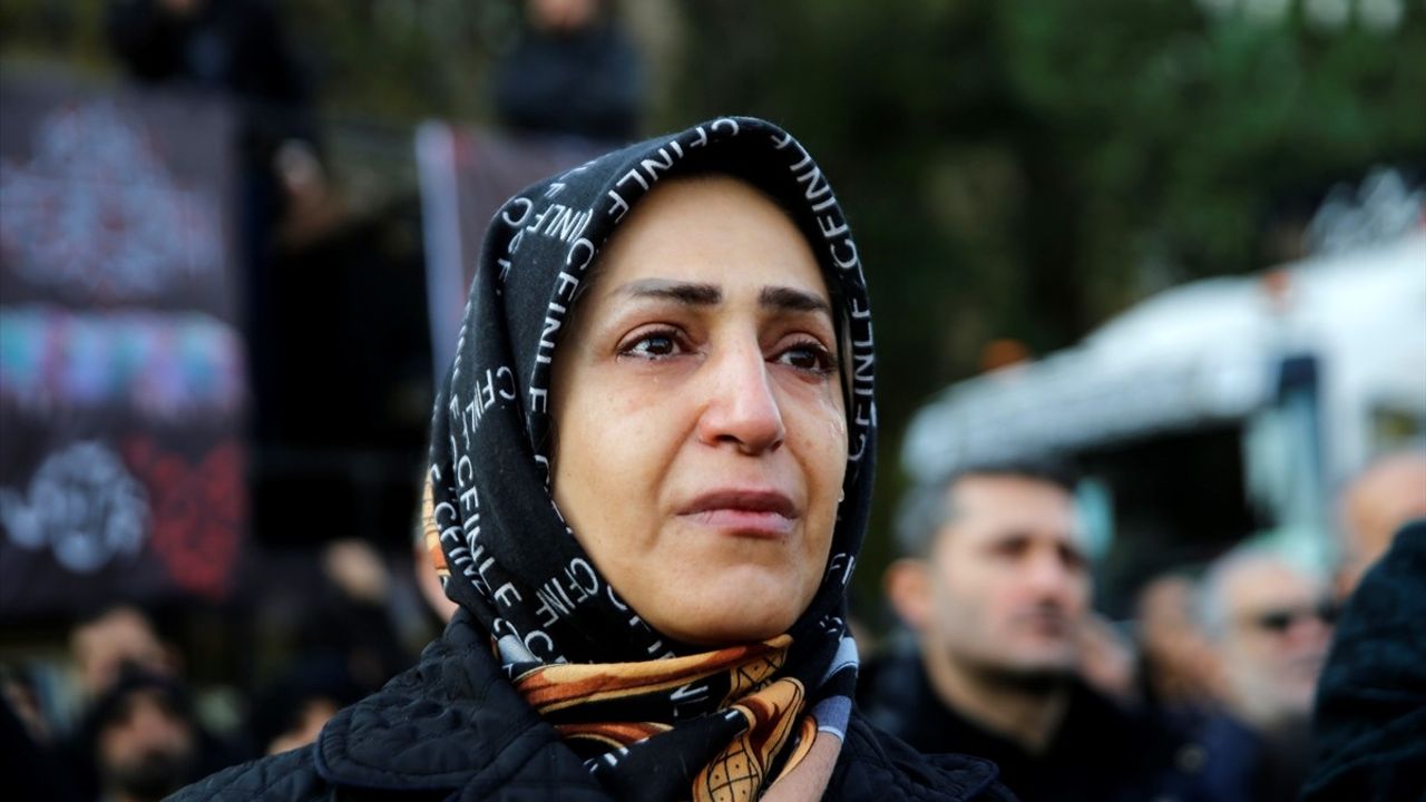 İran-Irak Savaşı'nda Hayatını Kaybeden Askerler İçin Cenaze Törenleri Düzenlendi