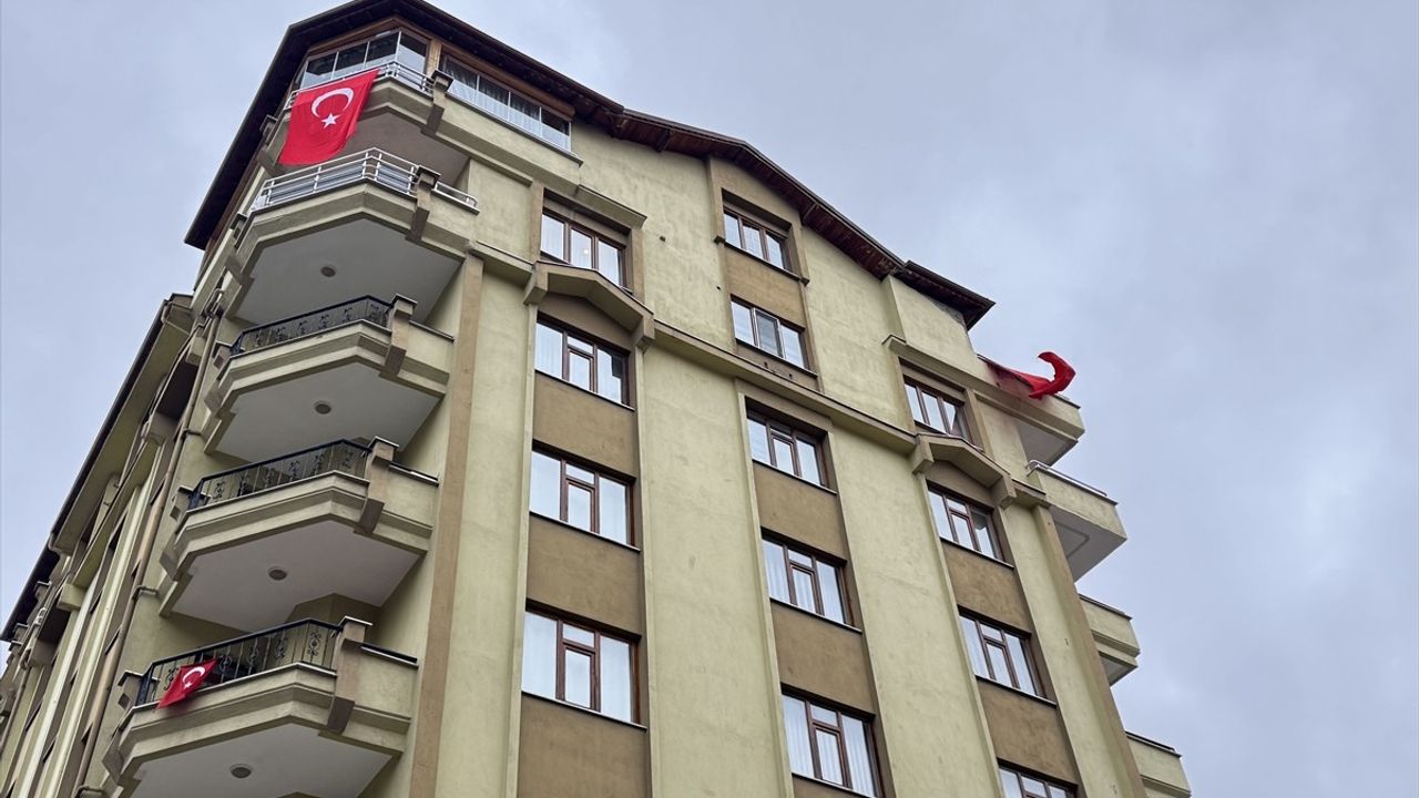 Isparta'da Şehit Astsubay Hüseyin İpek'in Ailesine Acı Haber Verildi