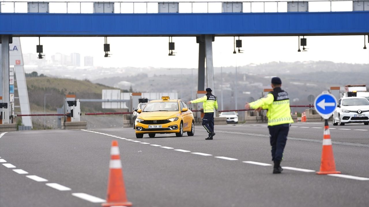 İstanbul'da Kış Lastiği Denetimi Gerçekleştirildi