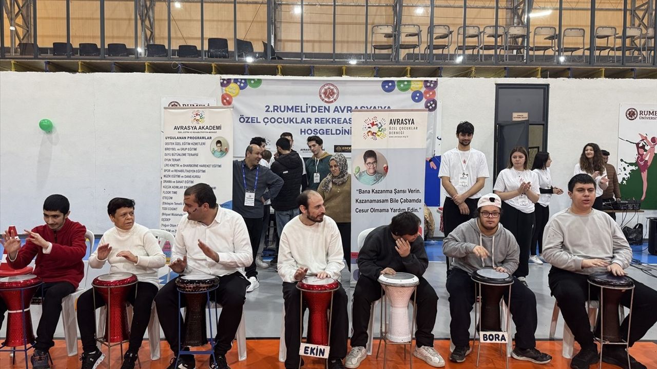 İstanbul'da Özel Gereksinimli Çocuklar İçin Şenlik Düzenlendi