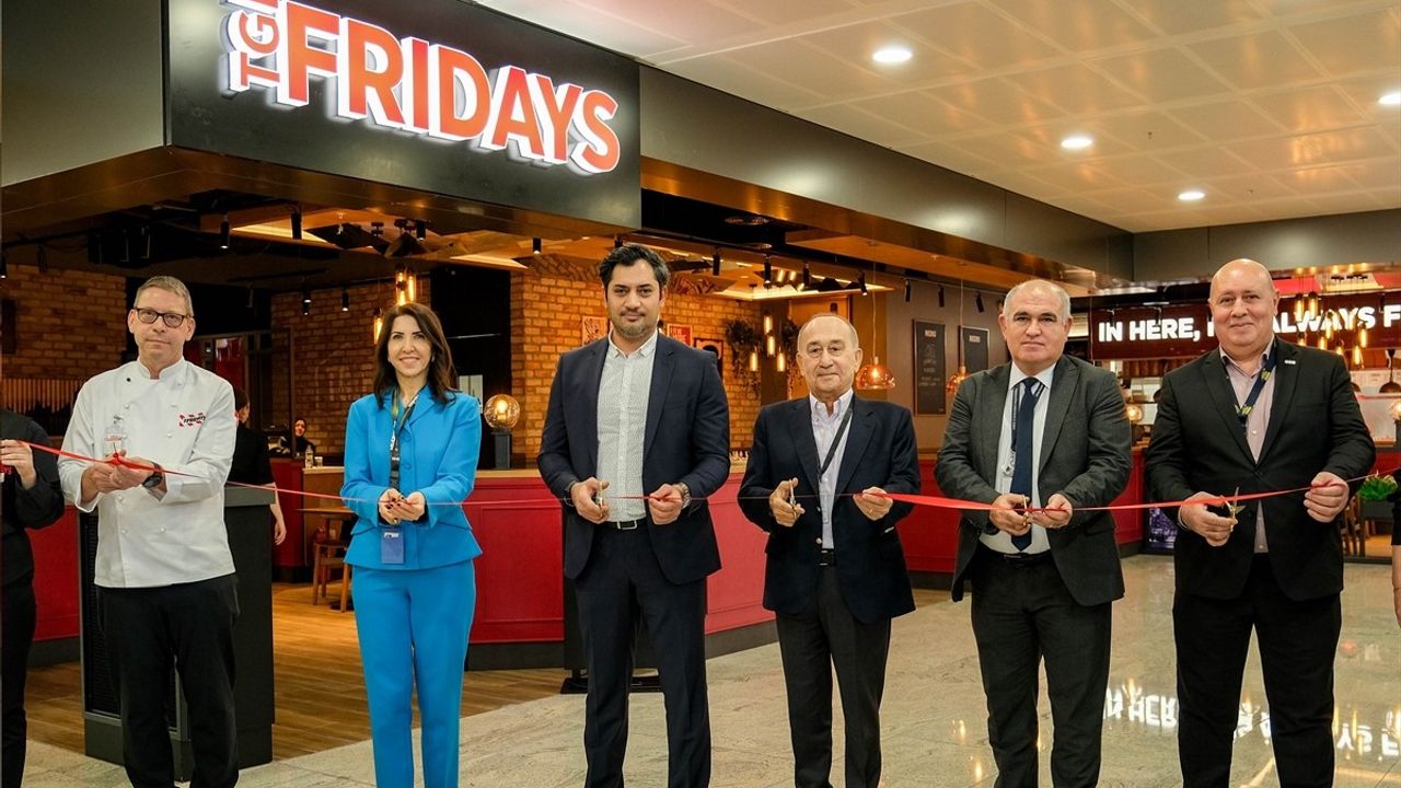 İstanbul Sabiha Gökçen Havalimanı'nda TGI Fridays Açıldı