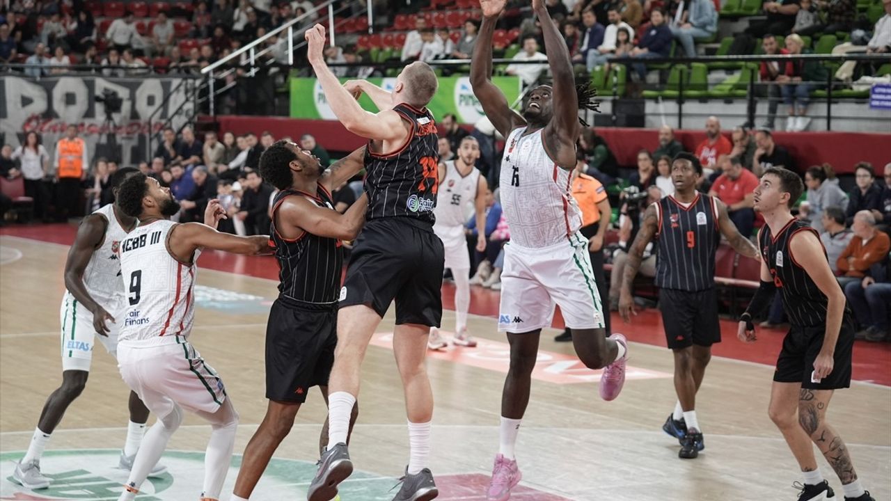 Karşıyaka, Manisa Basket'i Farklı Geçti