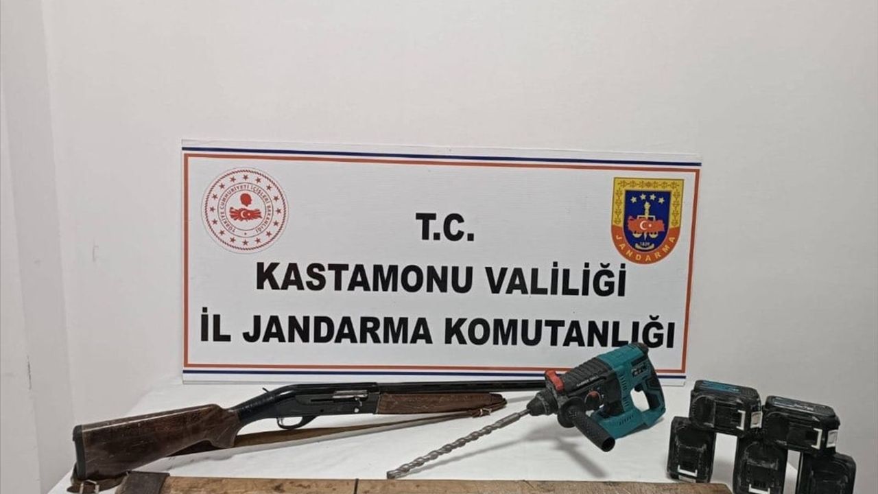 Kastamonu'da Kaçak Kazı Operasyonu: İki Gözaltı