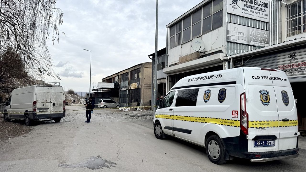 Kayseri'de Boya Kazanı Patlaması: 3 İşçi Yaralandı