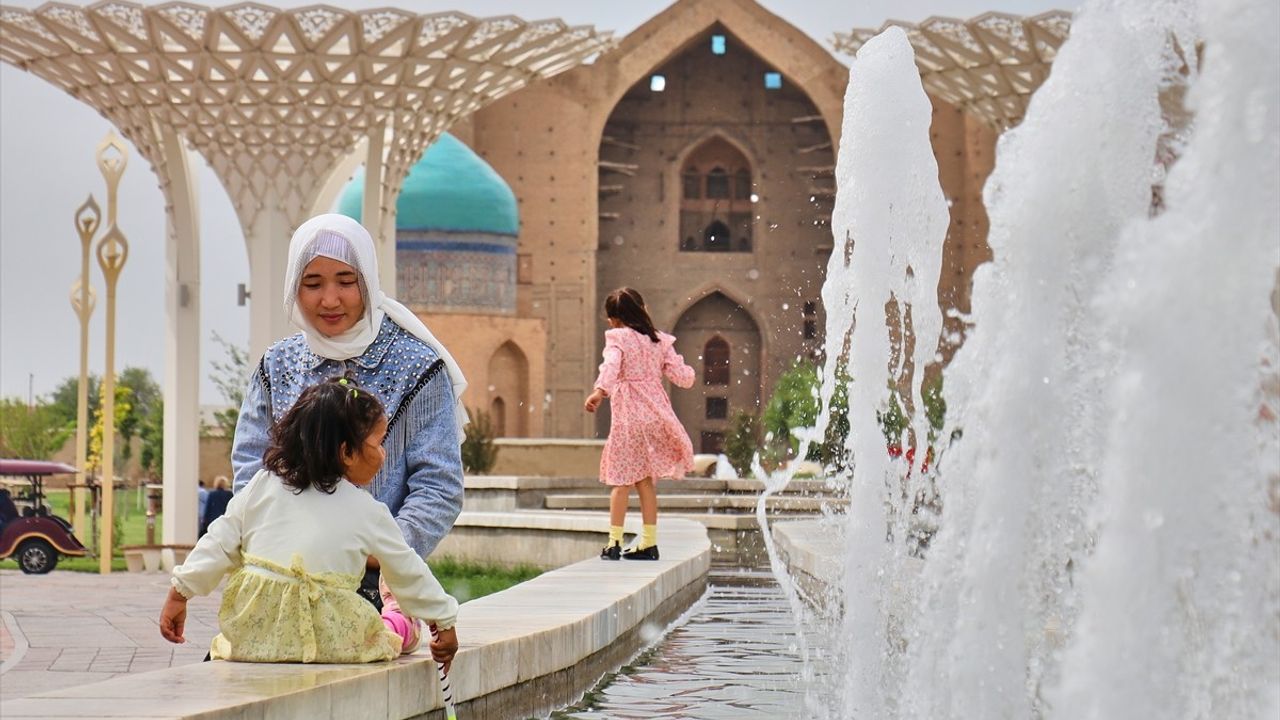 Kazakistan Türkistan'a Özel Statü Verdi