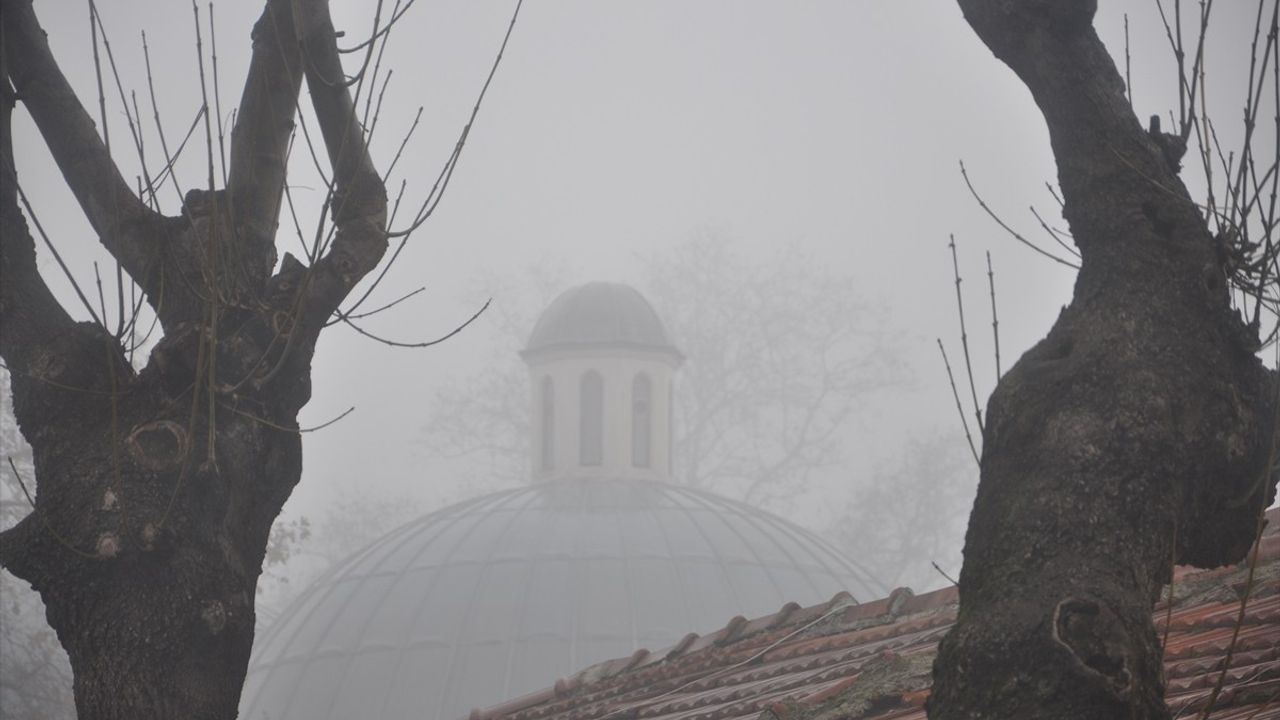 Kırklareli'de Yoğun Sis Hayatı Olumsuz Etkiledi