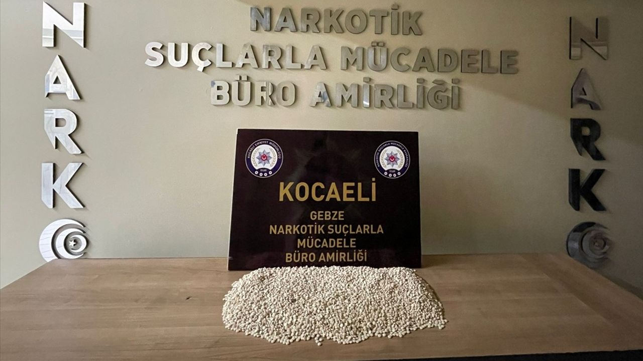 Kocaeli'de Uyuşturucu Operasyonu: 17 Bin Hap Ele Geçirildi