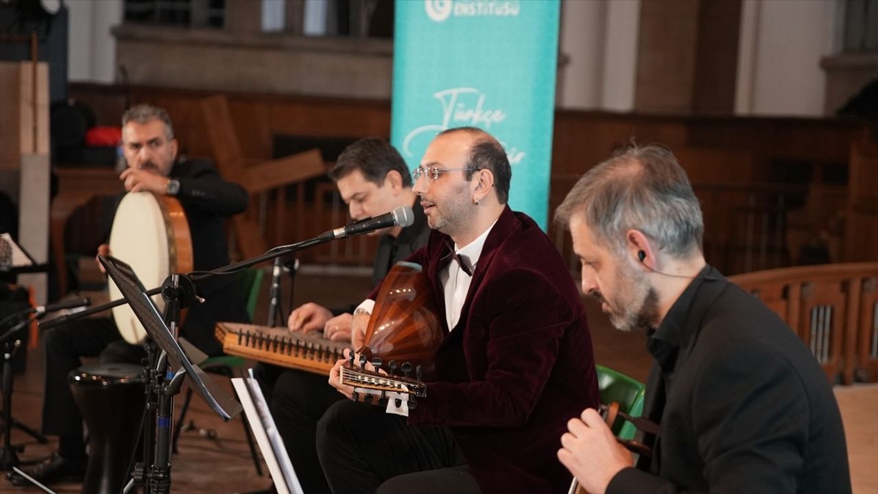 Londra'da Türk Müziği Gecesi Coşkusu