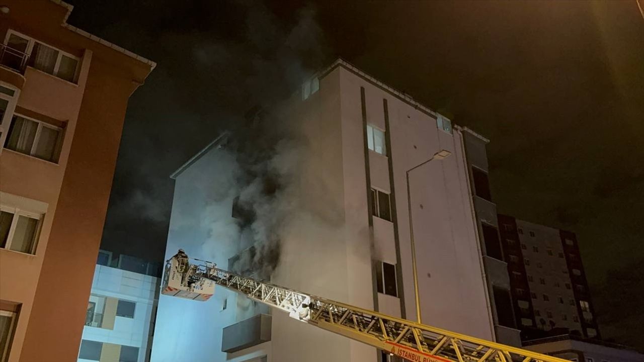 Maltepe'de Apartta Yangın Paniği