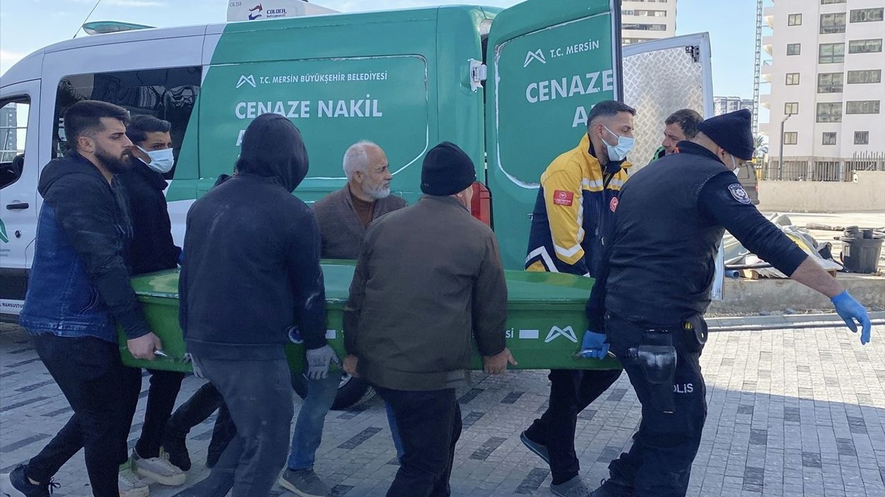 Mersin'de Asansör Boşluğuna Düşen İşçi Hayatını Kaybetti