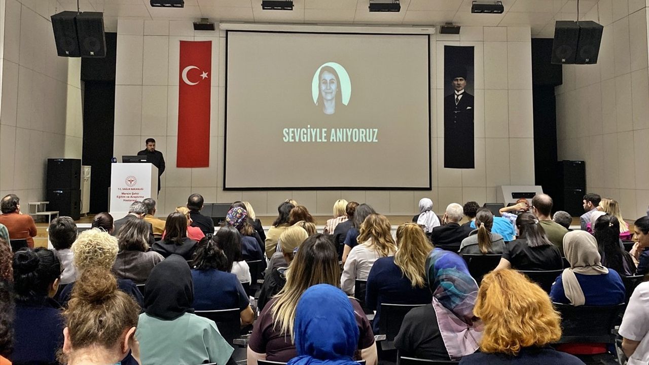 Mersin'de Hemşire Ayşe Merve Sağ İçin Anma Töreni Düzenlendi