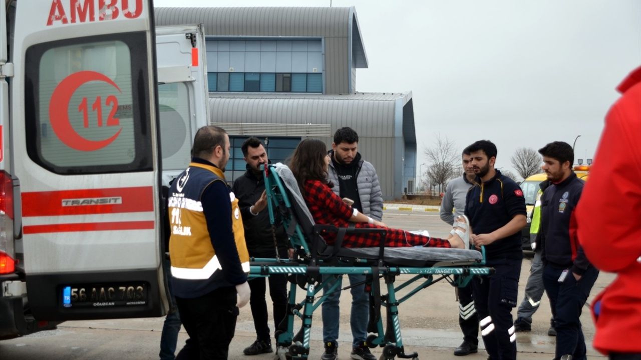 Muş'tan Ambulans Uçakla İki Hasta Ankara'ya Sevk Edildi