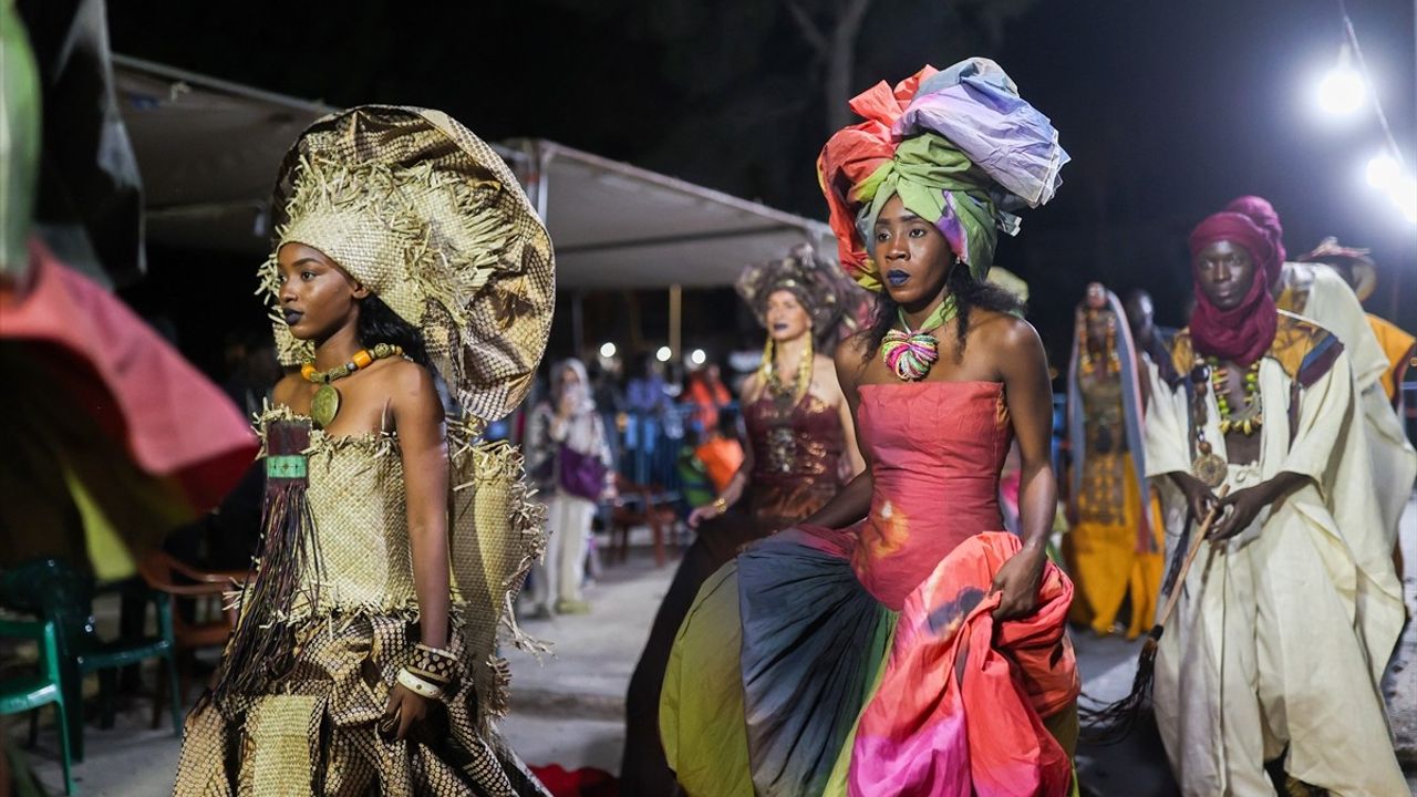 Saint-Louis'de 24. Fanal Festivali Coşkusu