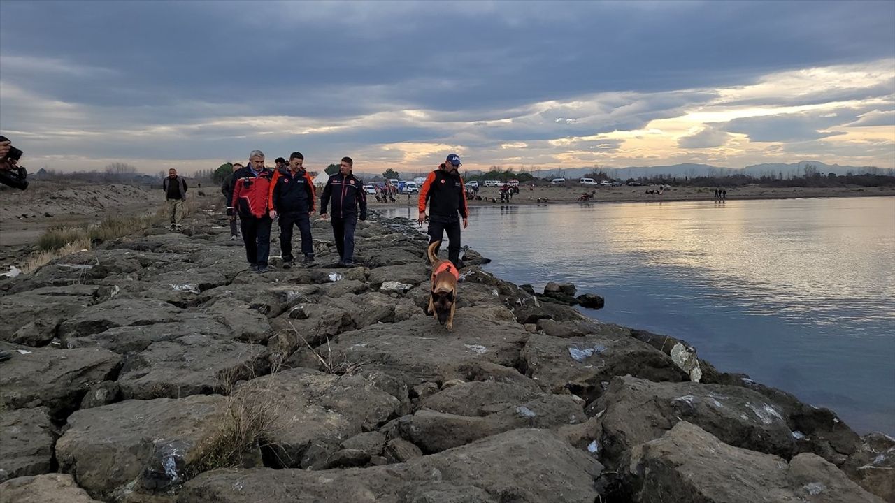 Samsun'da Kaybolan Balıkçılar için Arama Çalışmaları Sürüyor