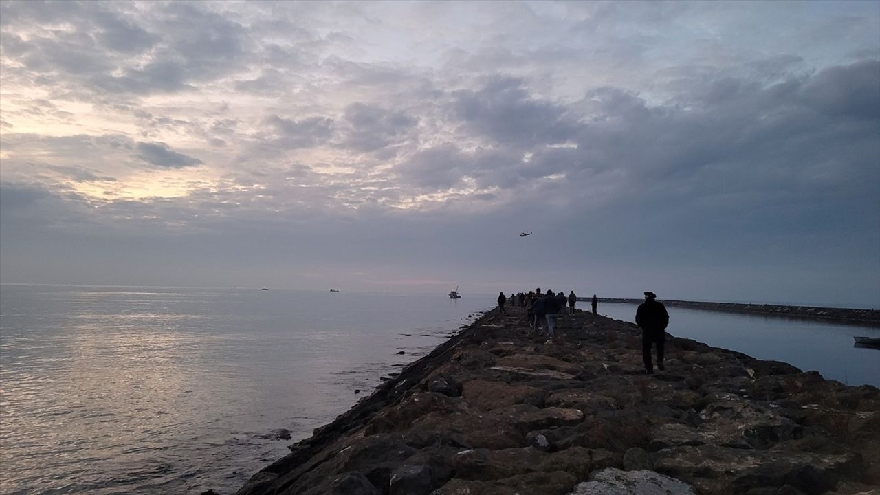 Samsun'da Kayıp Balıkçılar İçin Arama Çalışmaları Devam Ediyor