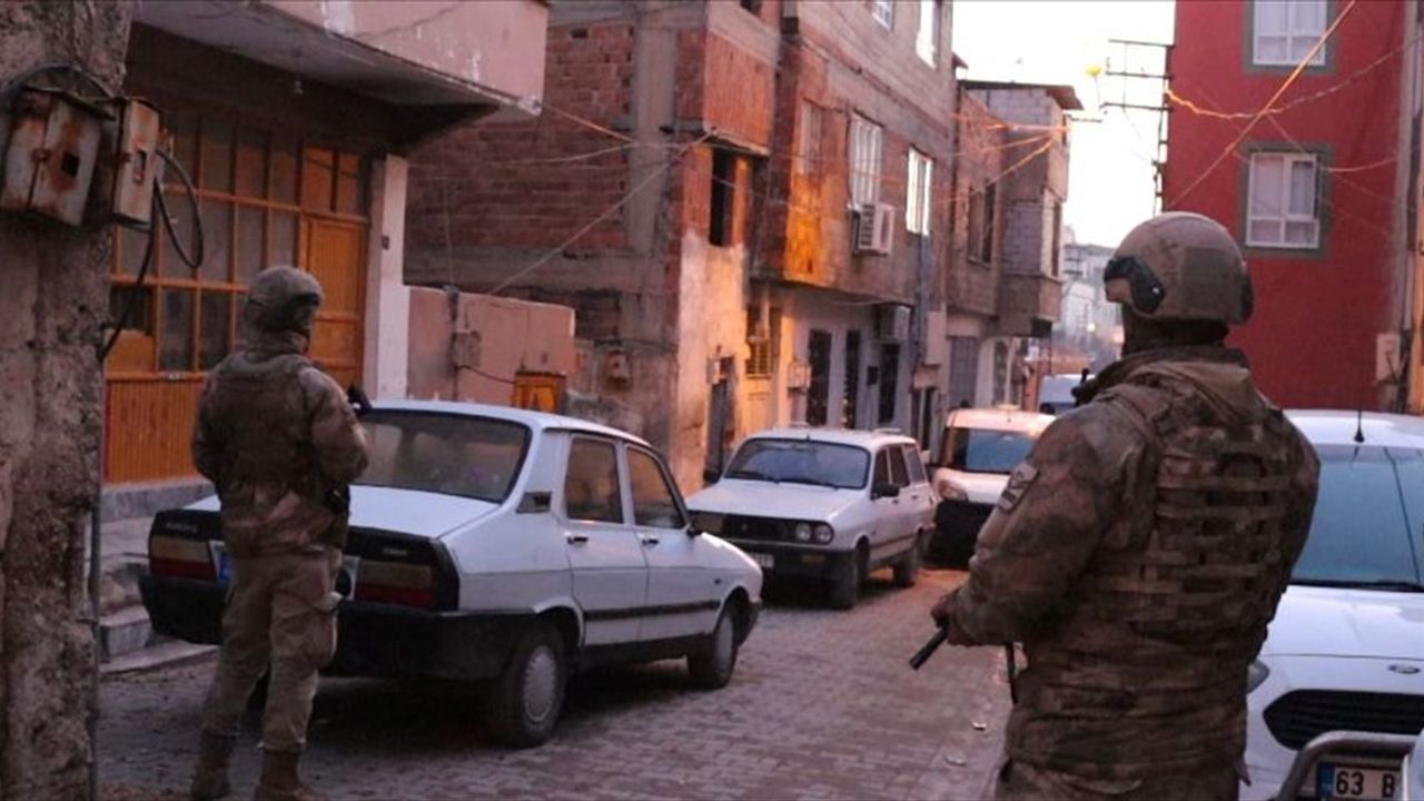 Şanlıurfa'da Terör Örgütlerine Yönelik Operasyon: 4 Şüpheli Yakalandı