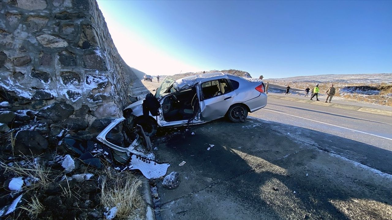 Şanlıurfa'da Trafik Kazası: 1 Ölü, 1 Yaralı