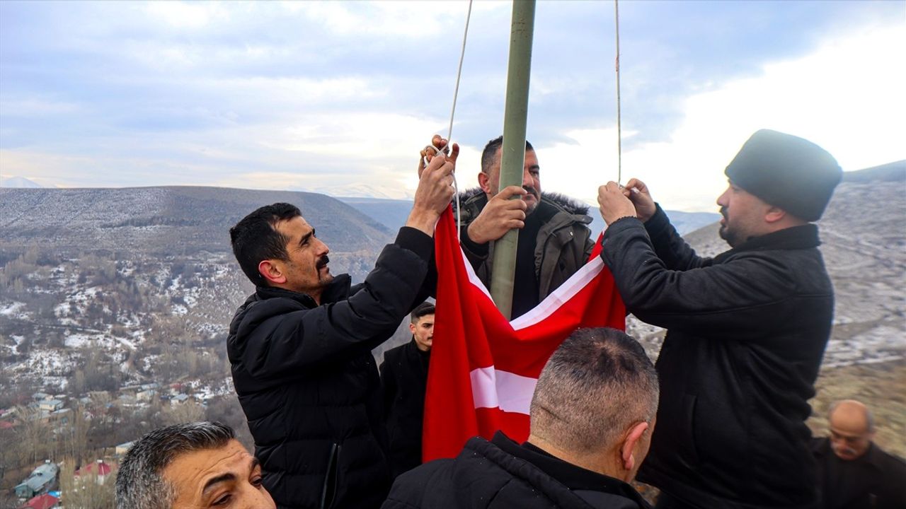 Sarıkamış Şehitlerine Anma Etkinliği Bayrak Tepe'de Yapıldı