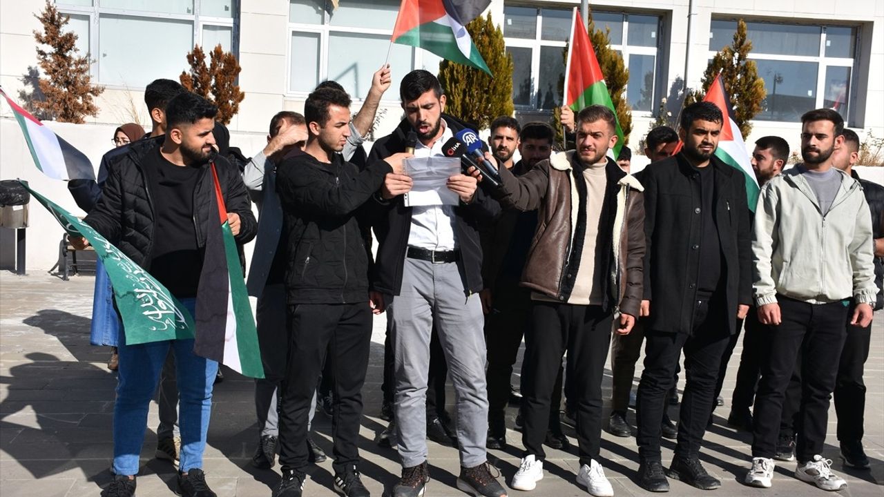 Şırnak Üniversitesi Öğrencilerinden İsrail Protestosu