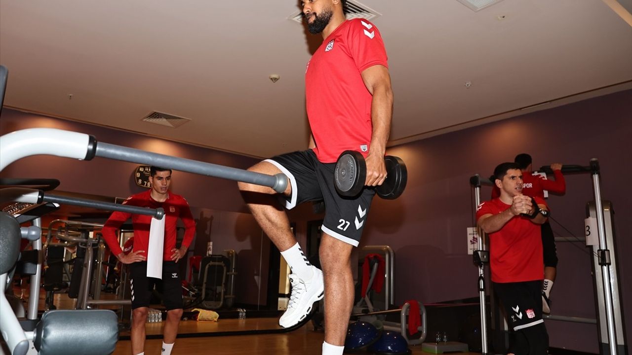 Sivasspor'un Antalya Kampı Devam Ediyor