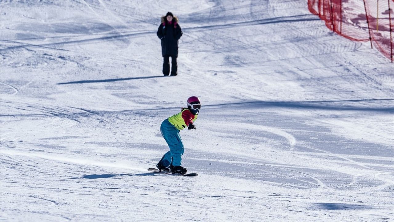 Snowboard Milli Takım Seçmeleri Erzurum'da Gerçekleşti